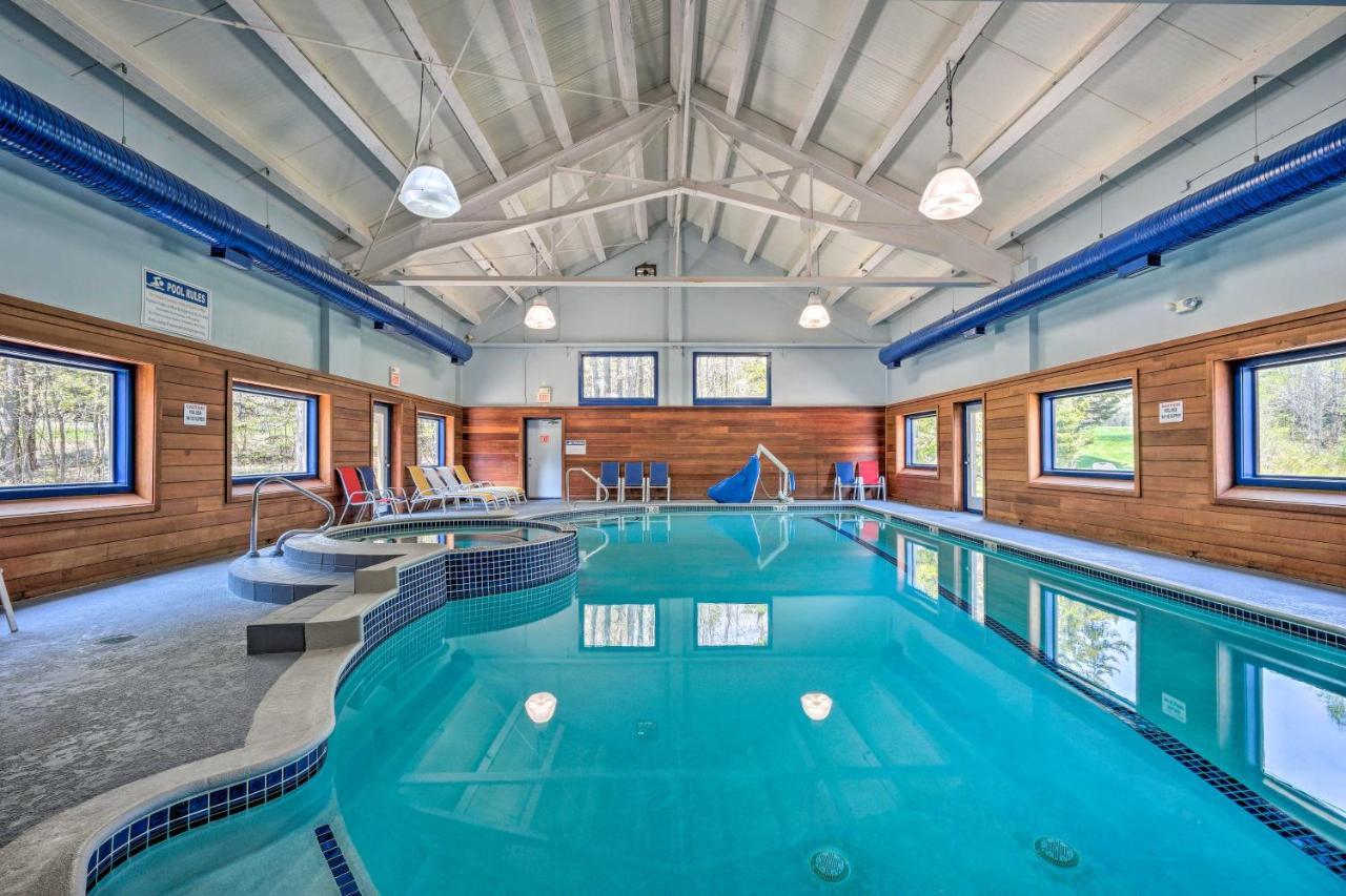 Timber Creek Townhome With 2 Decks And Mtn Views! West Dover Luaran gambar