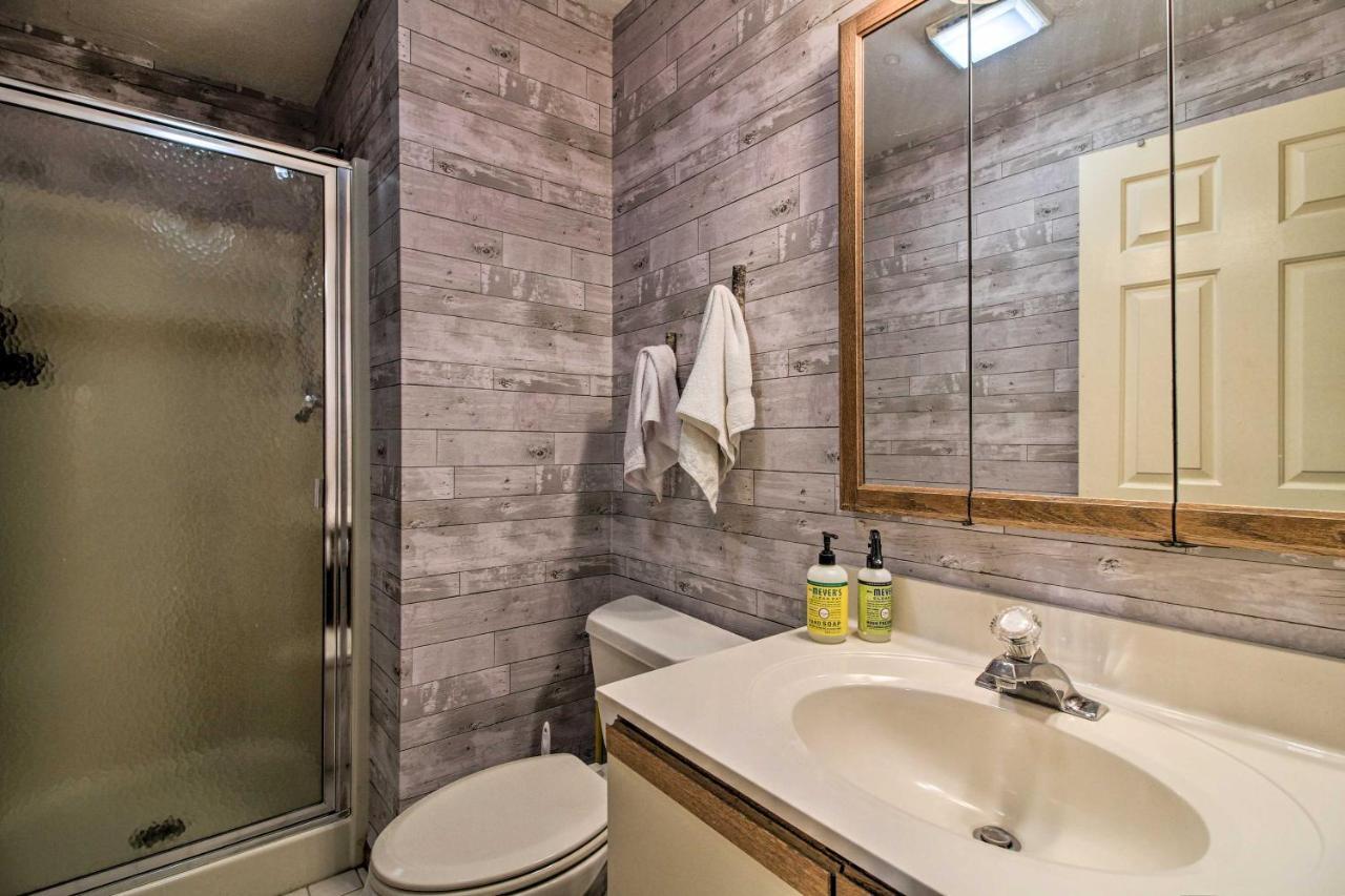 Timber Creek Townhome With 2 Decks And Mtn Views! West Dover Luaran gambar